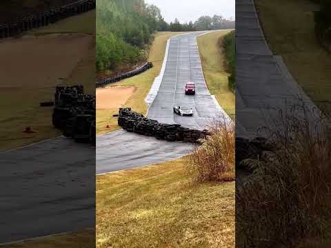 Super Car VS Jeep\SUV